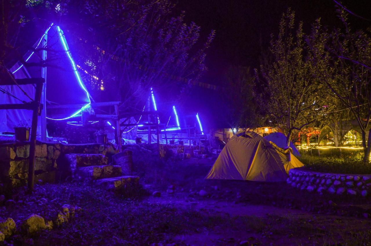 Himtrek RiverSide Camps&Hostel Manali Buitenkant foto